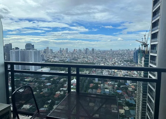 Sunset View 1 Bedroom With Balcony Free Pool&gym Access * Manila
