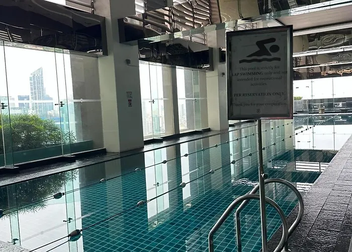 Sunset View 1 Bedroom With Balcony Free Pool&gym Access Manila