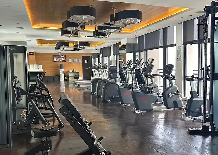 Sunset View 1 Bedroom With Balcony Free Pool&gym Access Apartment