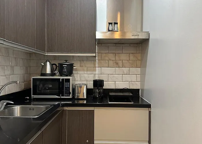 Sunset View 1 Bedroom With Balcony Free Pool&gym Access * Manila